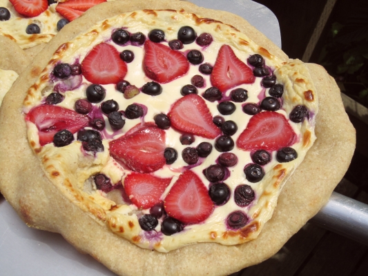 Pizza with the strawberries baked